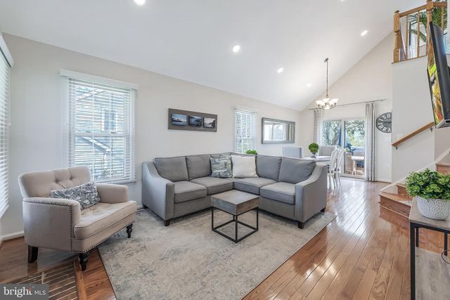 13214 STONE HEATHER DR, Herndon, VA 20171