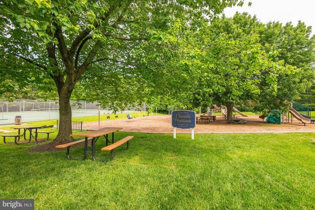 13214 STONE HEATHER DR, Herndon, VA 20171