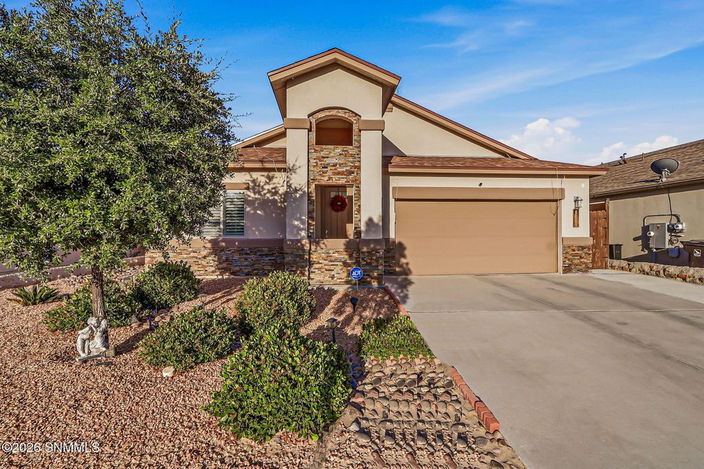 6045 Copper Hill Street, Santa Teresa, NM 88008