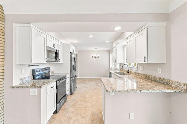 1345 Manomin Avenue, West Saint Paul, MN 55118
