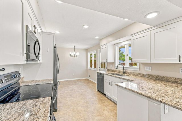 1345 Manomin Avenue, West Saint Paul, MN 55118