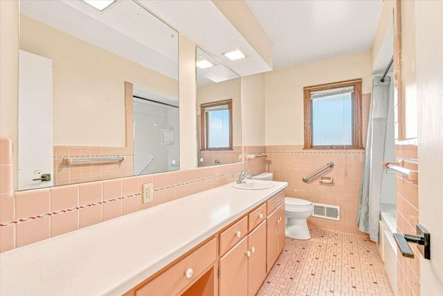 1345 Manomin Avenue, West Saint Paul, MN 55118