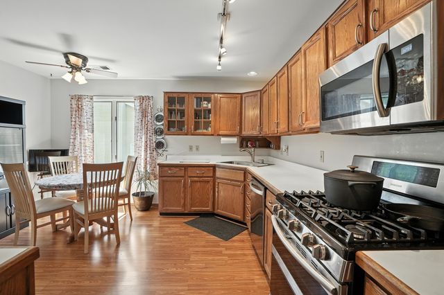 2318 Deerpath Drive W, Schererville, IN 46375