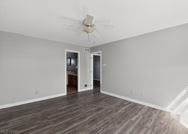 6740 Bridgestone Circle NE, Canton, OH 44721