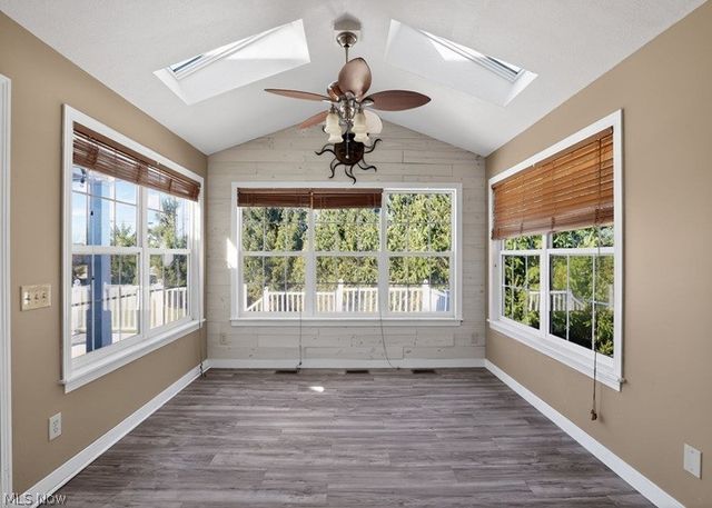 6740 Bridgestone Circle NE, Canton, OH 44721