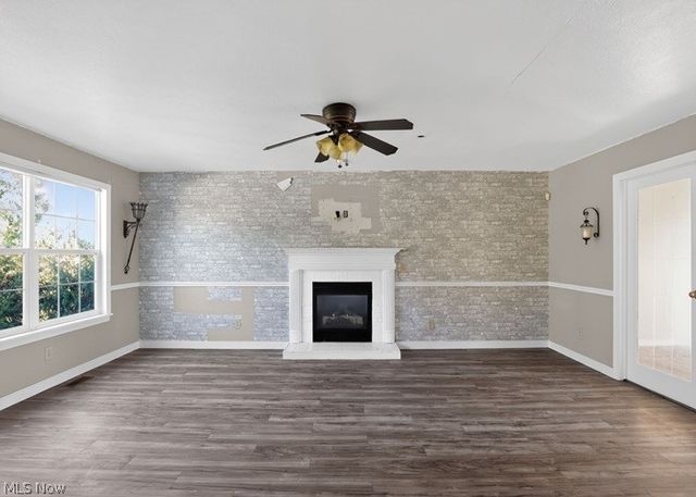 6740 Bridgestone Circle NE, Canton, OH 44721