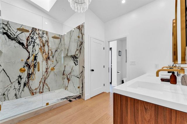 7819 SW 89th Ln, Miami, FL 33156