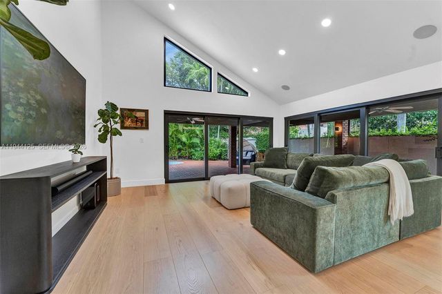 7819 SW 89th Ln, Miami, FL 33156