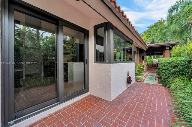 7819 SW 89th Ln, Miami, FL 33156