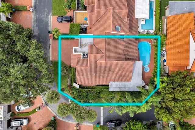 7819 SW 89th Ln, Miami, FL 33156