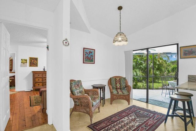 9756 Majorca Place, Boca Raton, FL 33434