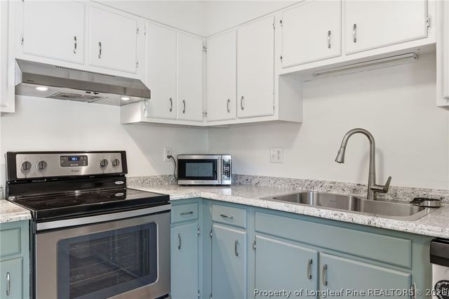 5947 Spinner Road, Hope Mills, NC 28348