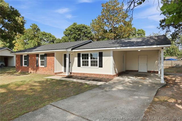5947 Spinner Road, Hope Mills, NC 28348