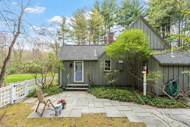 4 Apple Blossom Road, Andover, MA 01810