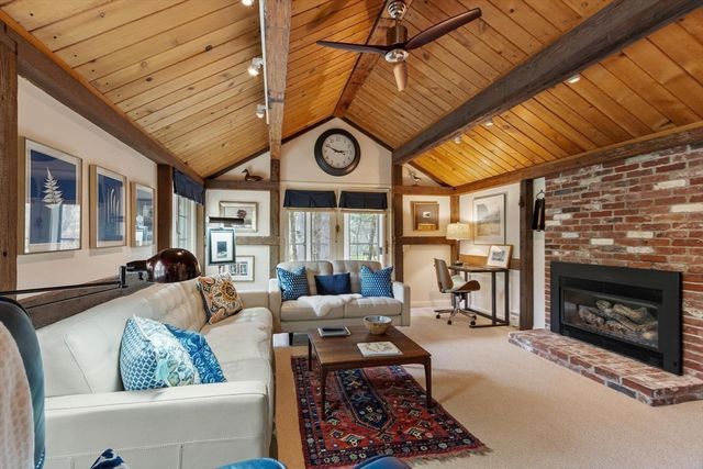 4 Apple Blossom Road, Andover, MA 01810
