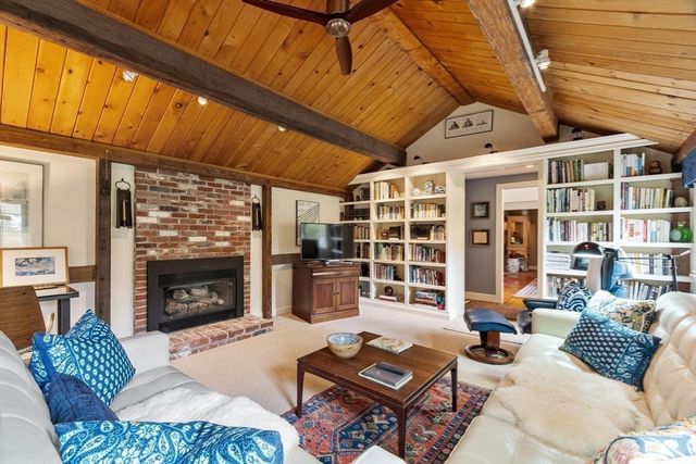 4 Apple Blossom Road, Andover, MA 01810