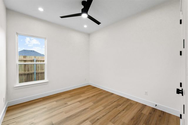 2300 Cherry Sage Drive, Arlington, TX 76001
