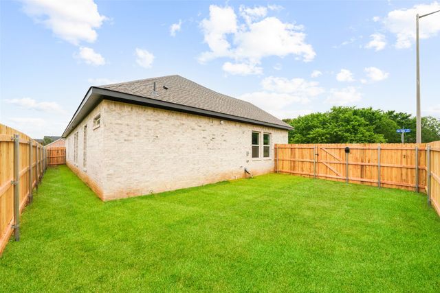 2300 Cherry Sage Drive, Arlington, TX 76001