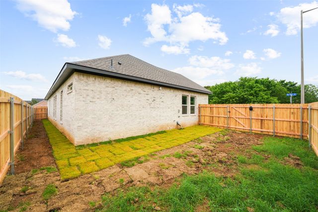 2300 Cherry Sage Drive, Arlington, TX 76001
