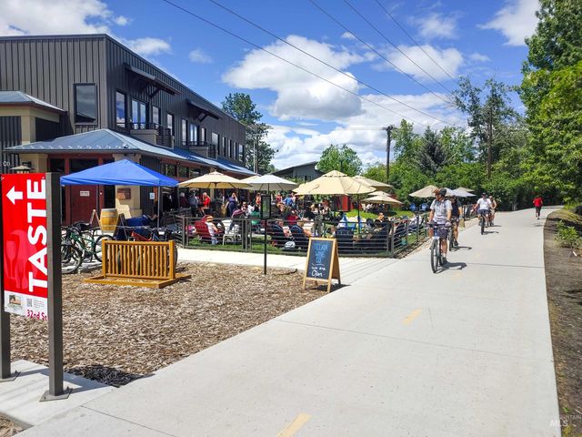 312 E 44th Street, Garden City, ID 83714