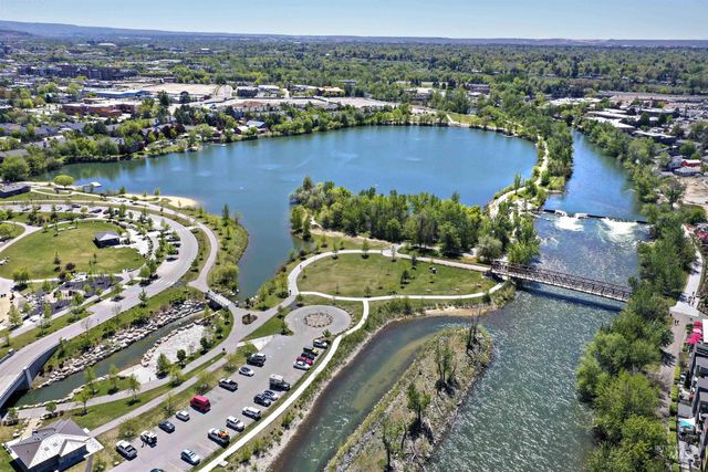 312 E 44th Street, Garden City, ID 83714