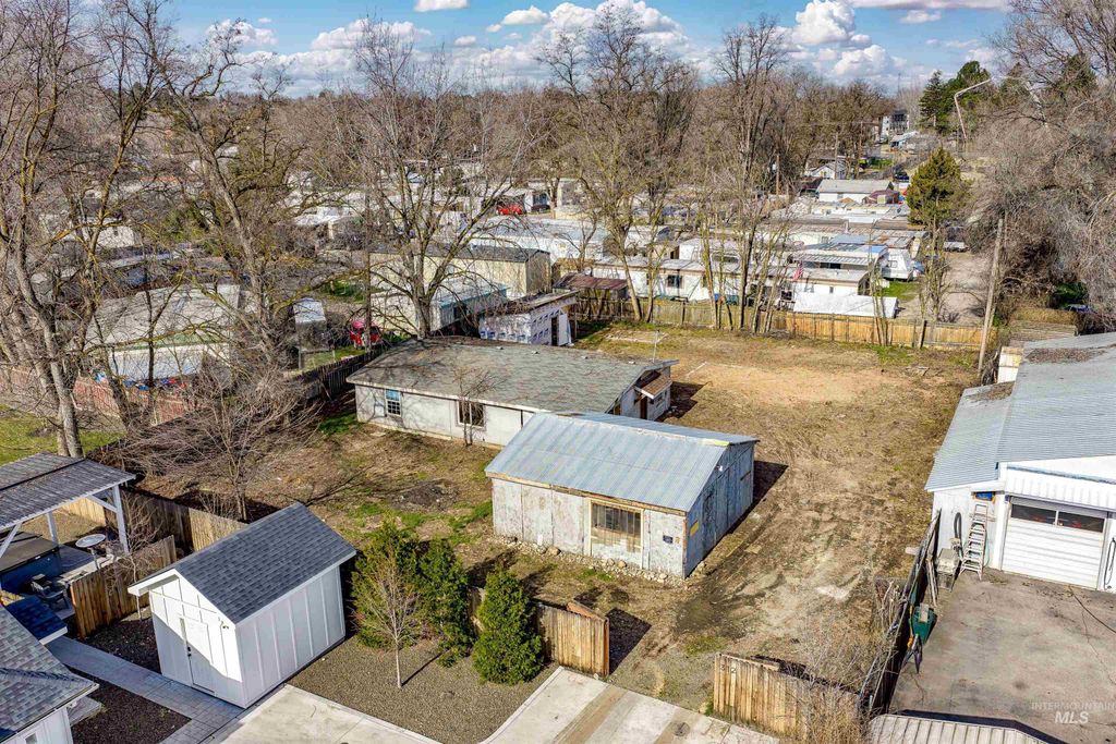 312 E 44th Street, Garden City, ID 83714