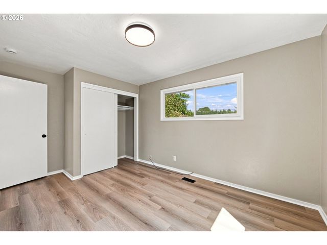 987 BAXTER St, Eugene, OR 97402