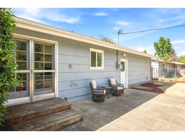 987 BAXTER St, Eugene, OR 97402