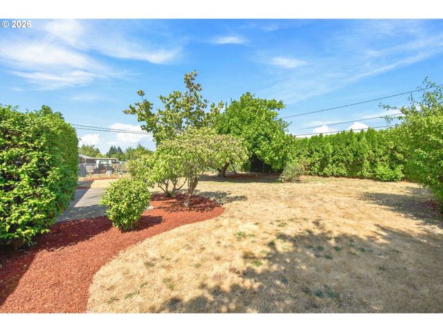 987 BAXTER St, Eugene, OR 97402