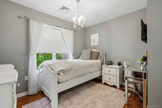 102 Leif Boulevard, Congers, NY 10920