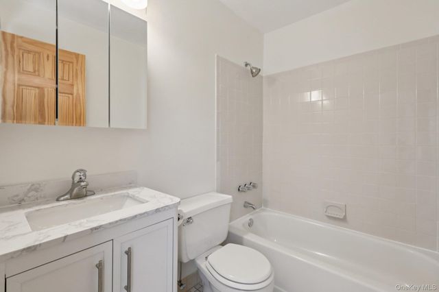 1 Lexington Hill 5, Harriman, NY 10926