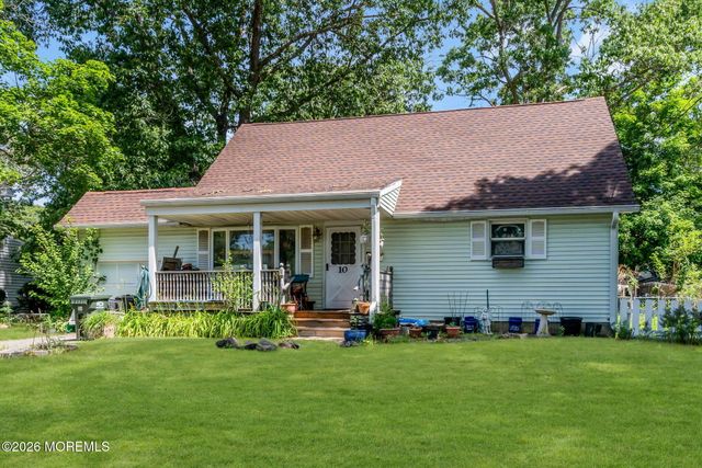 10 Colorado Drive, Jackson, NJ 08527
