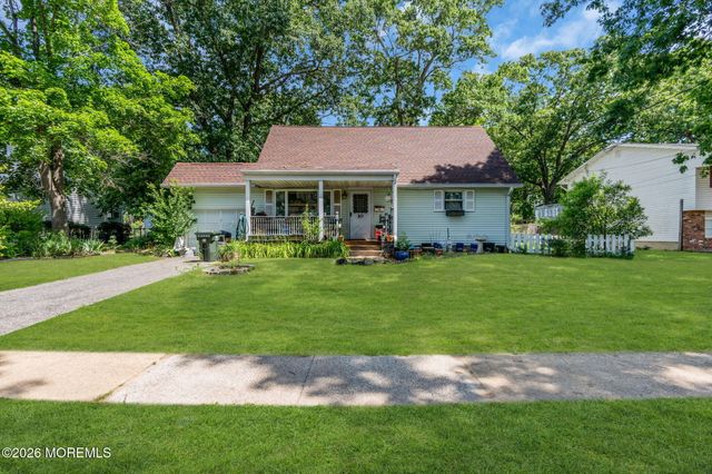 10 Colorado Drive, Jackson, NJ 08527