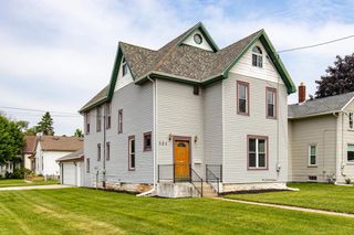 524 W NEW YORK AVENUE, Oshkosh, WI 54901