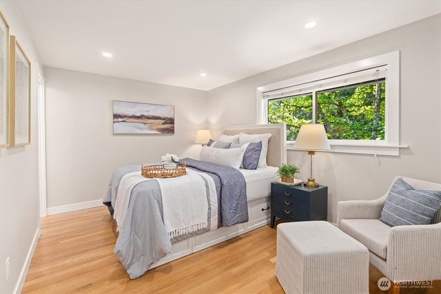14205 119th Avenue NE, Kirkland, WA 98034