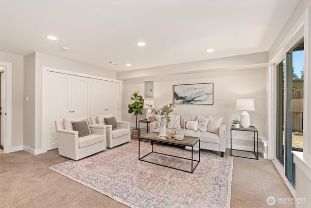 14205 119th Avenue NE, Kirkland, WA 98034