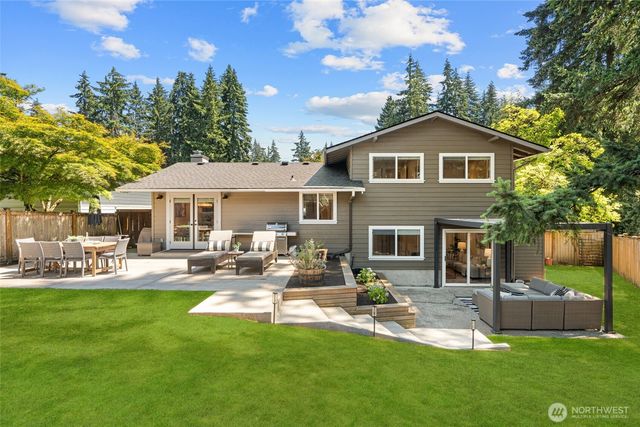 14205 119th Avenue NE, Kirkland, WA 98034