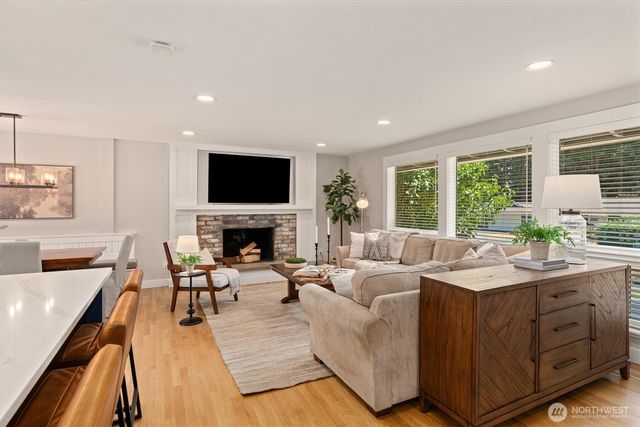 14205 119th Avenue NE, Kirkland, WA 98034