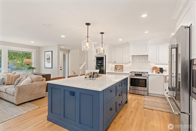 14205 119th Avenue NE, Kirkland, WA 98034