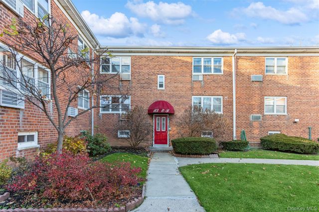 183 Drake Avenue 2E, New Rochelle, NY 10805