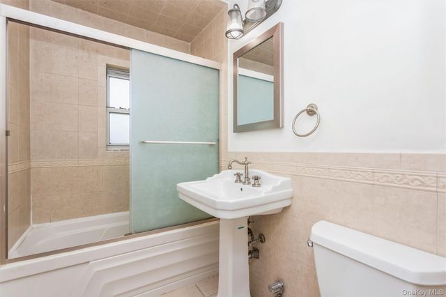 183 Drake Avenue 2E, New Rochelle, NY 10805