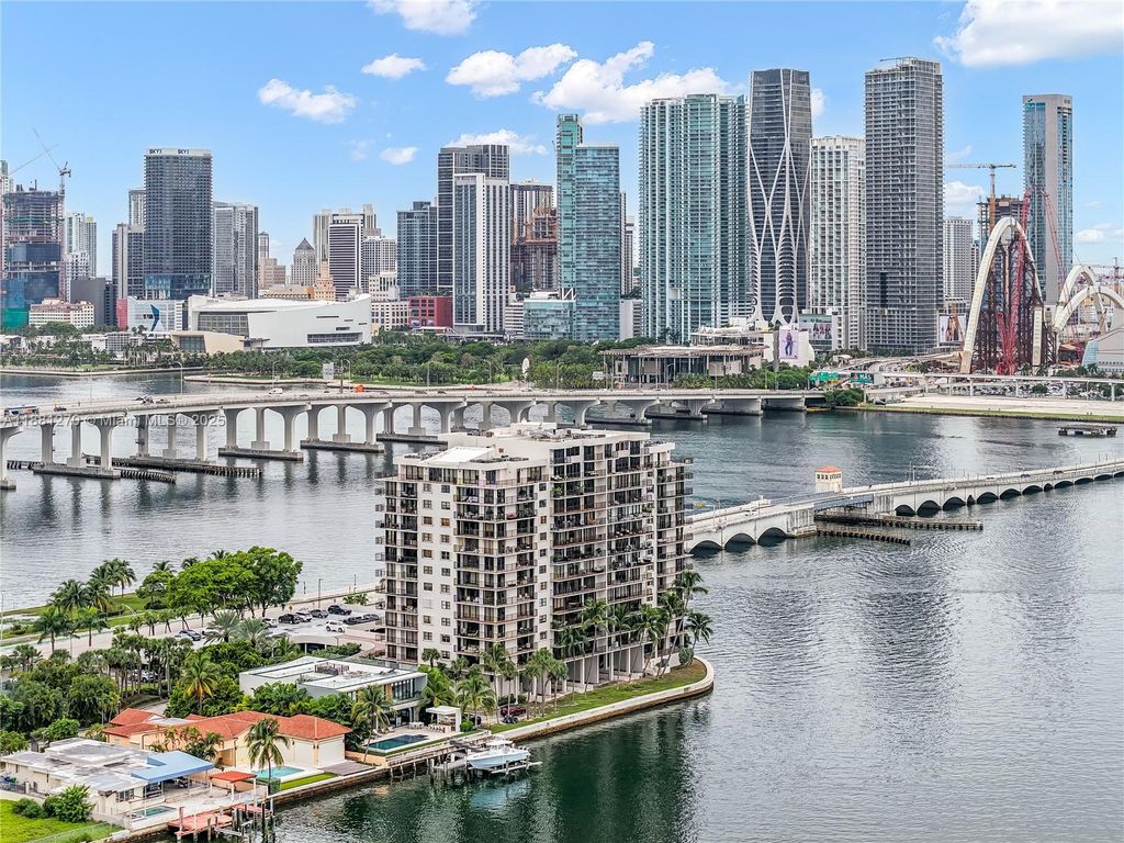 801 N Venetian Dr 1002, Miami, FL 33139