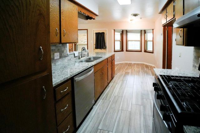 1418 NE 7th ST, Smithville, TX 78957