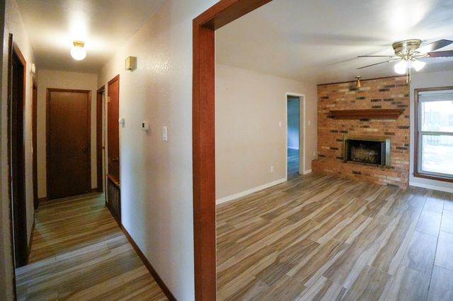 1418 NE 7th ST, Smithville, TX 78957