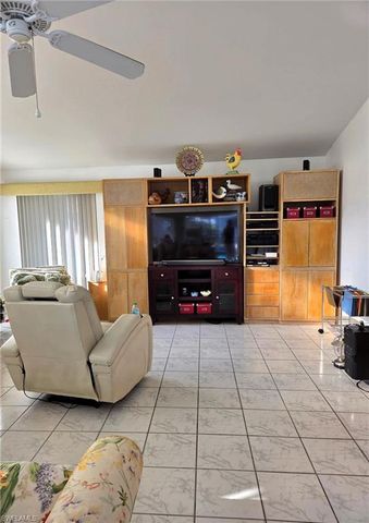 1926 SE 10th PL, Cape Coral, FL 33990