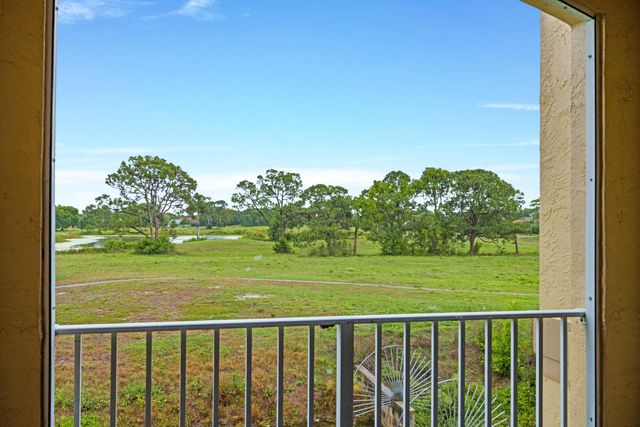 2080 Greenview Shores Boulevard 414, Wellington, FL 33414