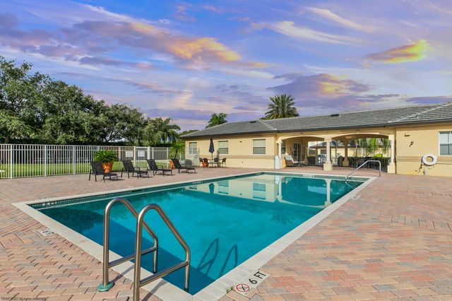 2080 Greenview Shores Boulevard 414, Wellington, FL 33414