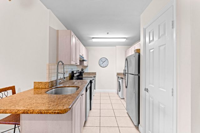 2080 Greenview Shores Boulevard 414, Wellington, FL 33414