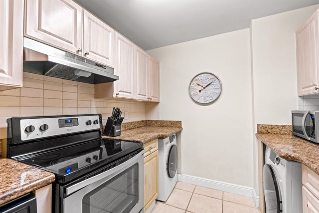 2080 Greenview Shores Boulevard 414, Wellington, FL 33414