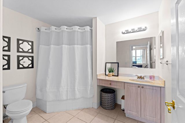 2080 Greenview Shores Boulevard 414, Wellington, FL 33414